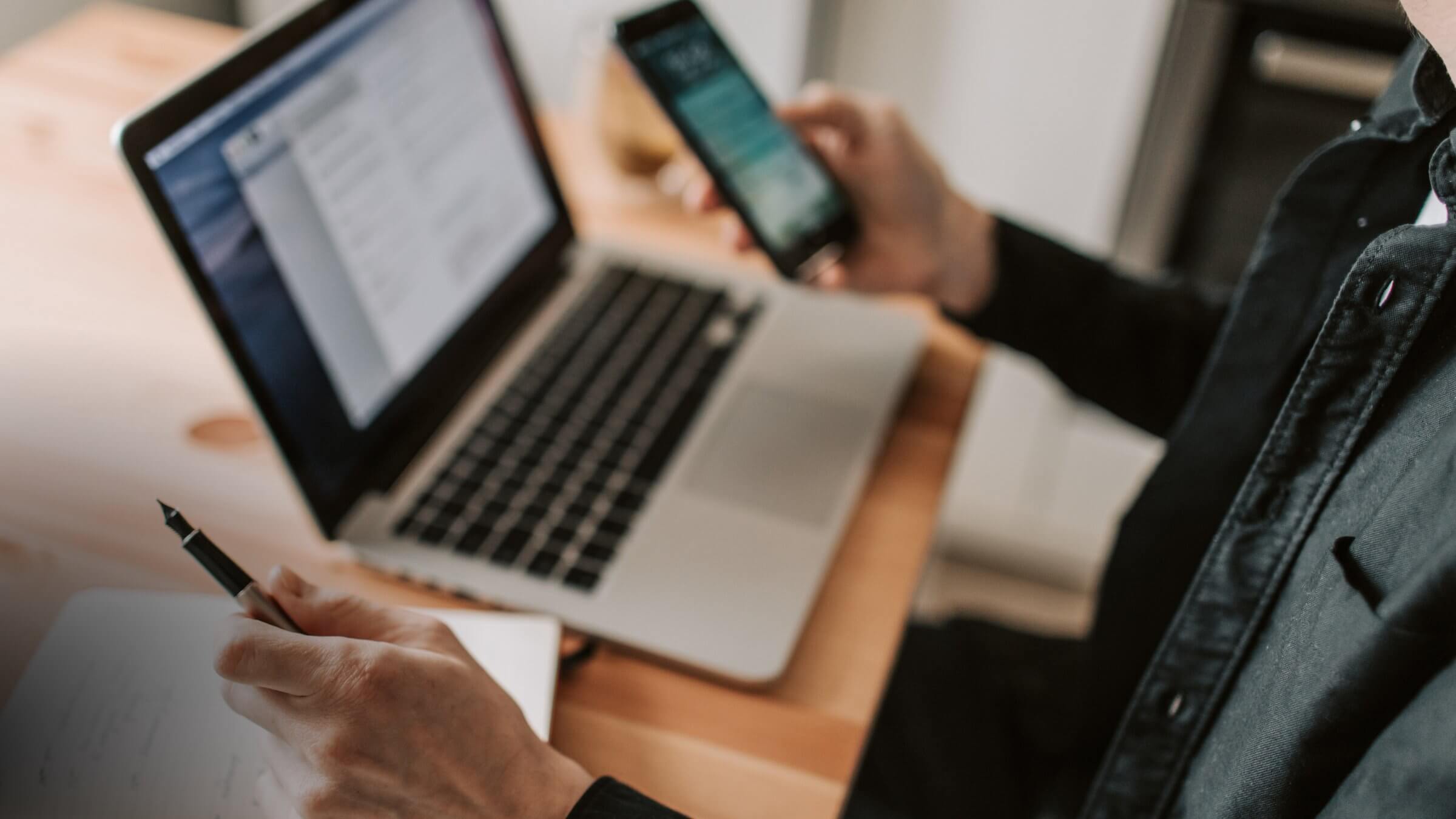 Smith AI alternatives: What Makes the Best Virtual Receptionist in 2026