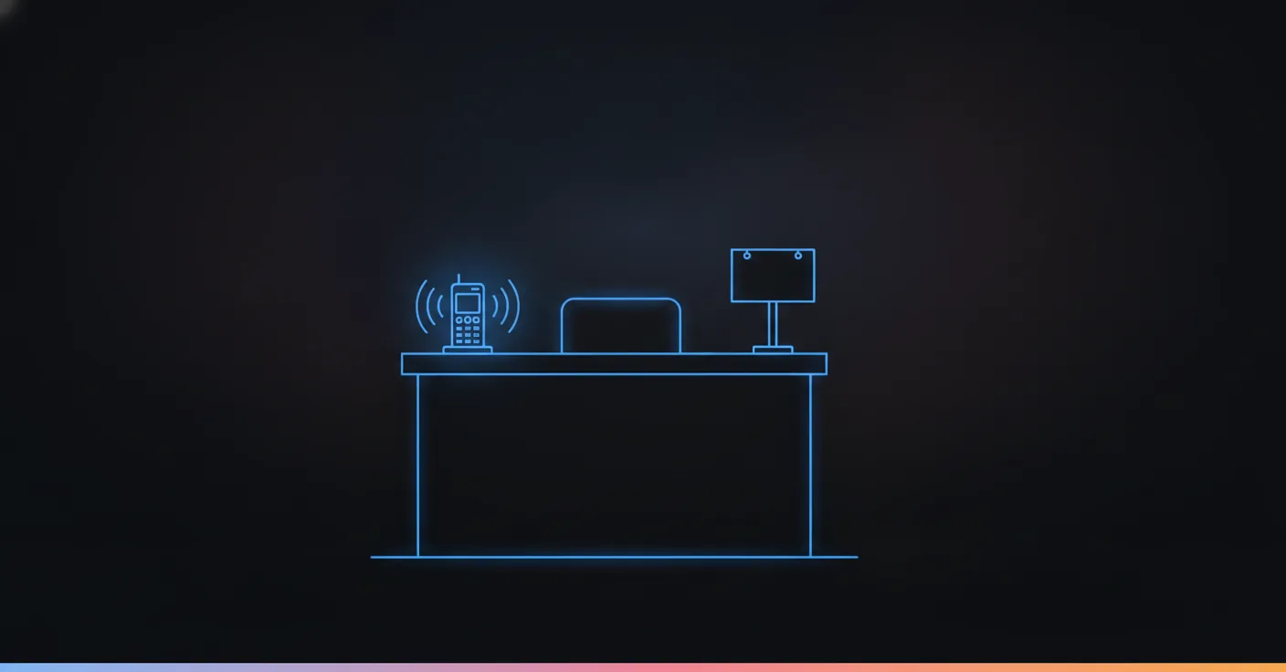 Comptoir d'accueil fermé la nuit, téléphone qui sonne pris en charge par un standard téléphonique virtuel IA